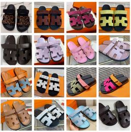 Slides Womens Sandal Classic Flat heel Summer Designer Fashion flops leather lady Slides women shoes Hotel Bath 19170