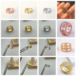 Fashion Clothing and Love Ring Classic Line Pattern Couple 18k Gold Ring High Quality Titanium Steel Jewelry Designer for Women's Christmas Gift